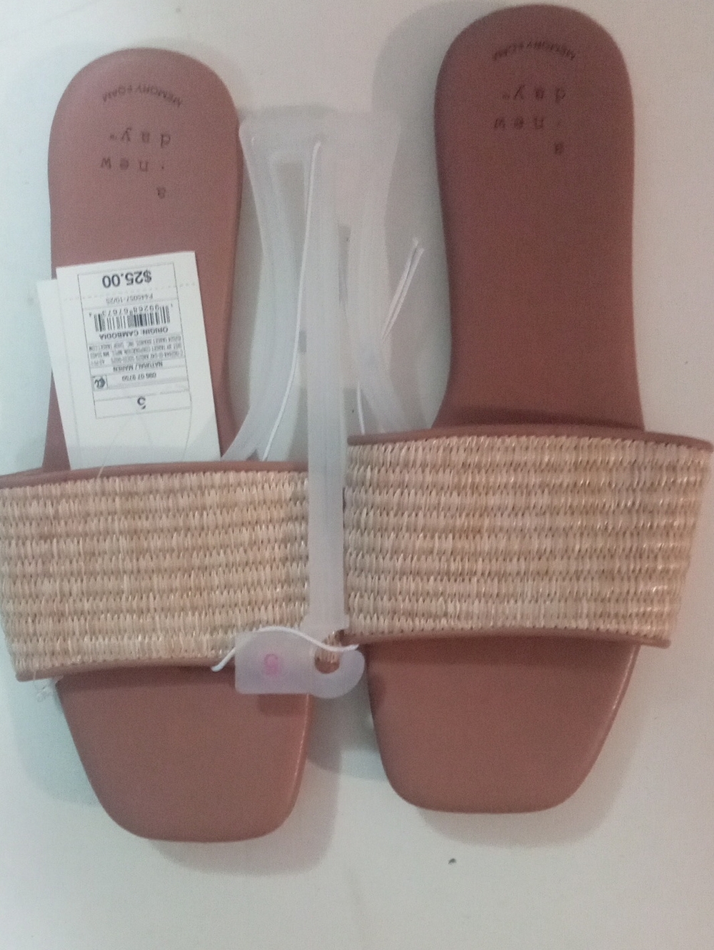 A New Day Sz 5 Woven Strap Slide Sandals in Tan NWT $25 Memory Foam